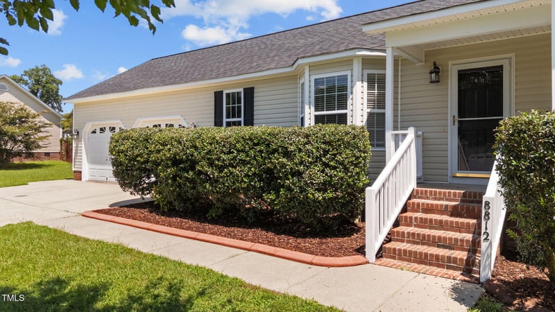 8812 Love Field Ct, Willow Springs, NC 27592