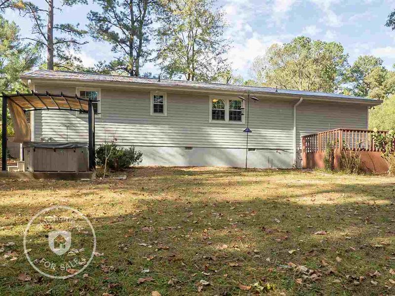 8812 Rollingwood Rd, Chapel Hill, NC 27516