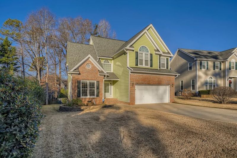 8813 Bluff Pointe Ct, Raleigh, NC 27615