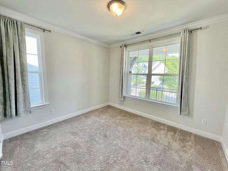 8813 Moss Glen Dr, Raleigh, NC 27617