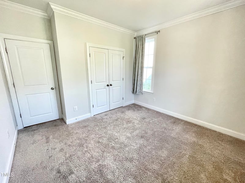 8813 Moss Glen Dr, Raleigh, NC 27617