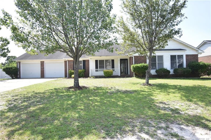 8813 Tin Lizza Dr, Fayetteville, NC 28314