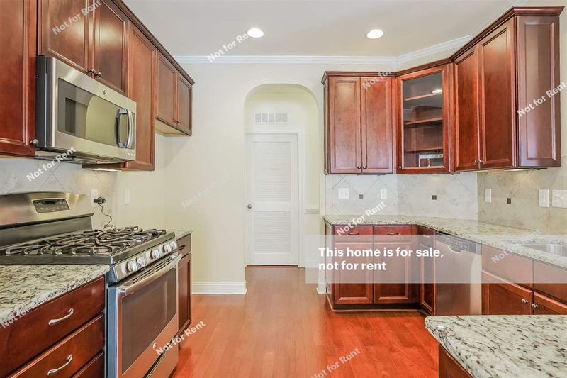 882 Bartek Ct, Fuquay Varina, NC 27526
