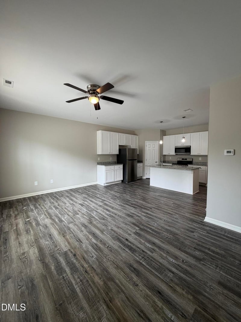 882 John St, Clayton, NC 27520