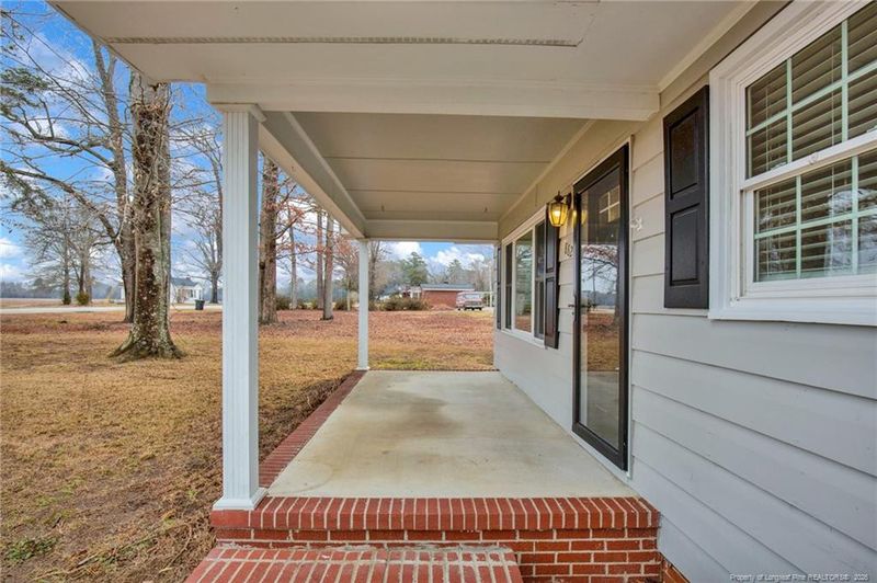 882 Middle Rd, Fayetteville, NC 28312