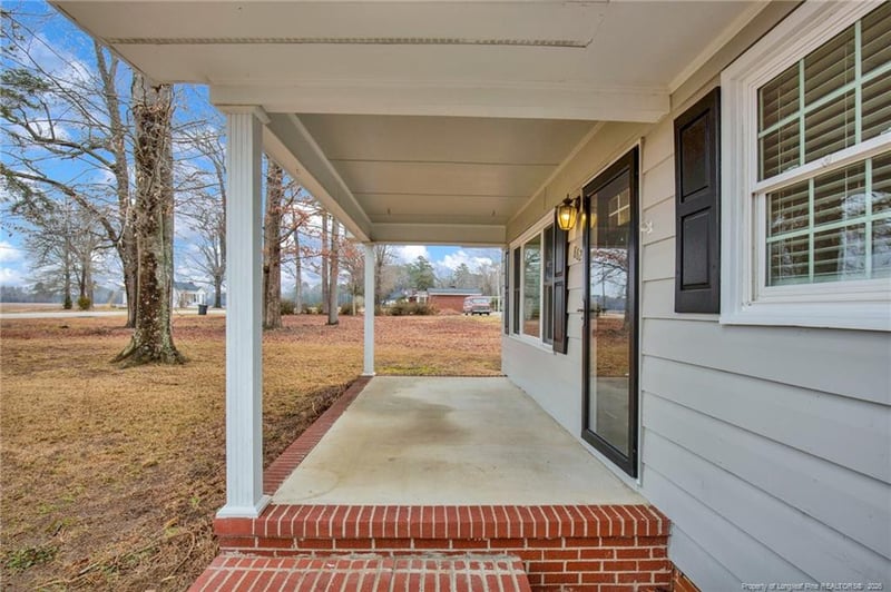 882 Middle Rd, Fayetteville, NC 28312