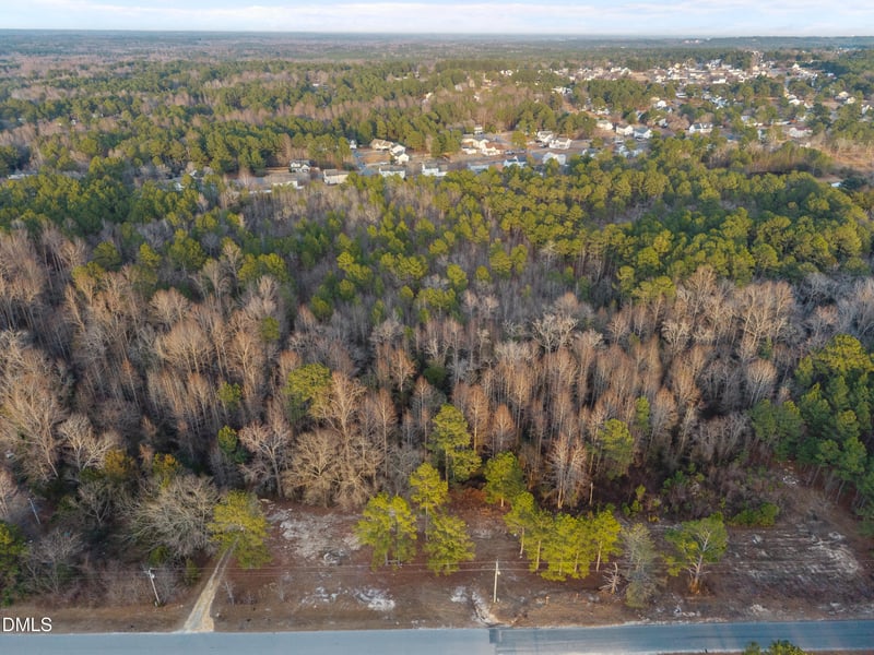 882 Roberts Rd, Sanford, NC 27332