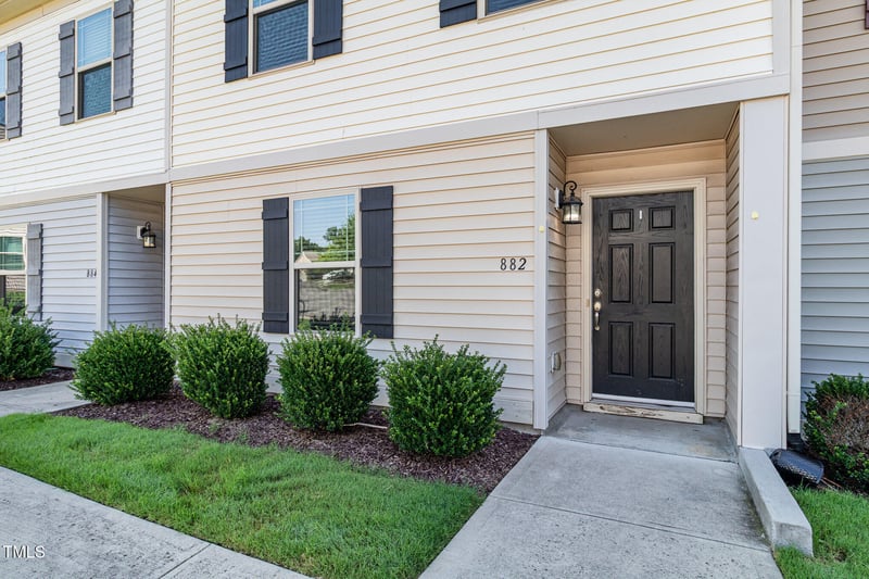 882 Saratoga Dr, Durham, NC 27704