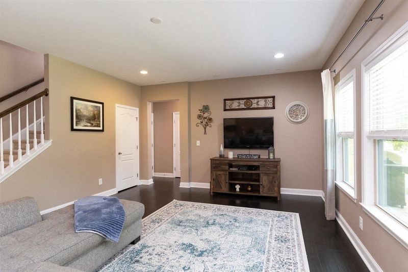 8821 Forester Ln, Apex, NC 27539