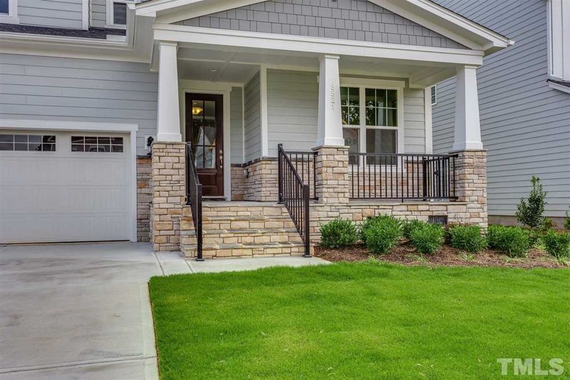 8821 Moss Glen Dr, Raleigh, NC 27617
