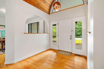 8821 Oconee Ct, Chapel Hill, NC 27516