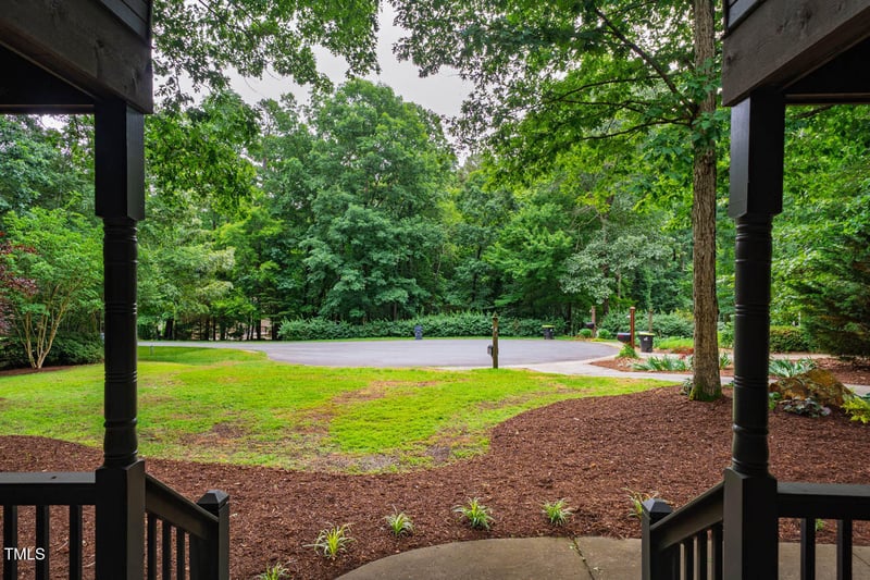 8821 Oconee Ct, Chapel Hill, NC 27516