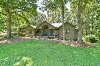 8821 Oconee Ct, Chapel Hill, NC 27516