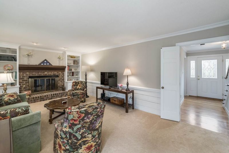 8824 Windjammer Dr, Raleigh, NC 27615