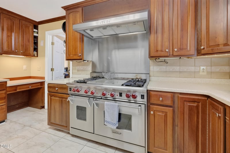 8824 Woodyhill Rd, Raleigh, NC 27613
