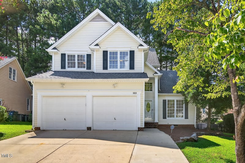 8825 Kirkstall Ct, Raleigh, NC 27615