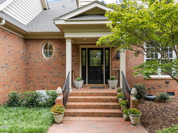 8825 Leeshire Ln, Raleigh, NC 27615
