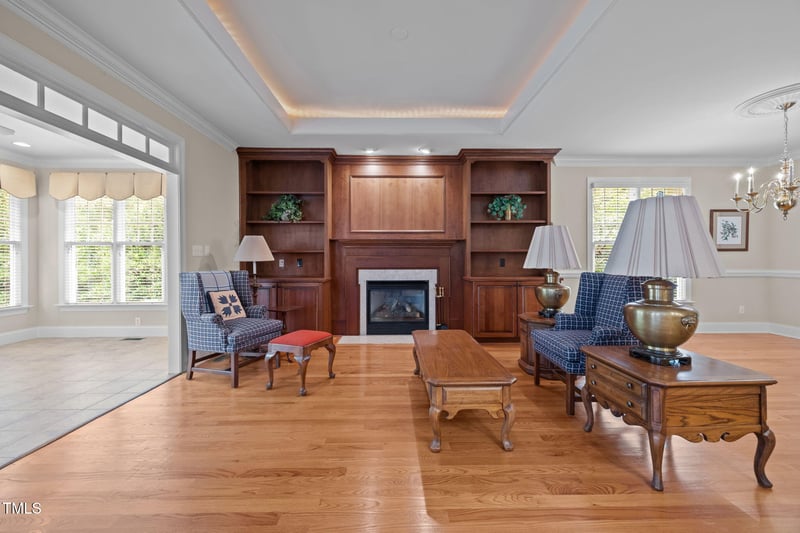 8825 Leeshire Ln, Raleigh, NC 27615