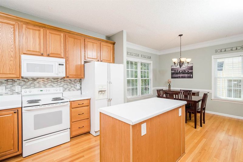 8825 Miranda Dr, Raleigh, NC 27617