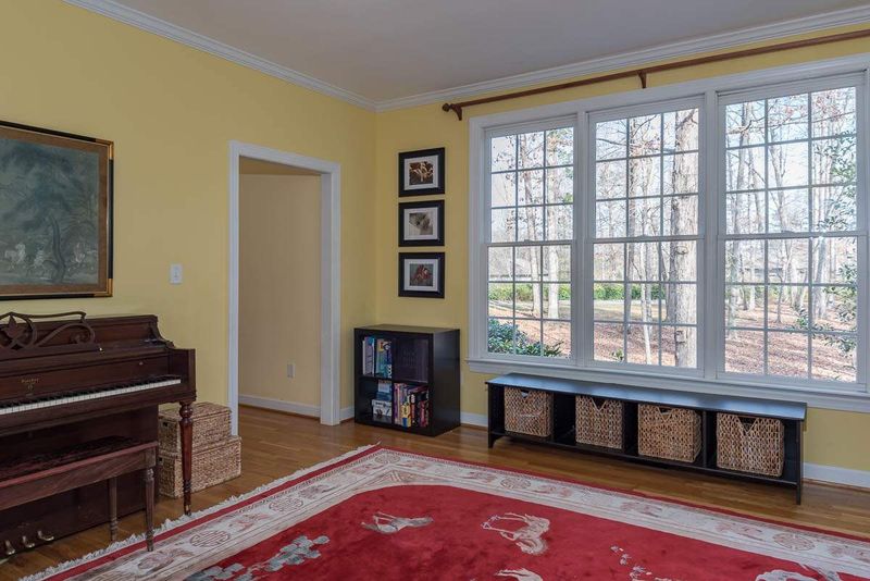 8826 Oconee Ct, Chapel Hill, NC 27516
