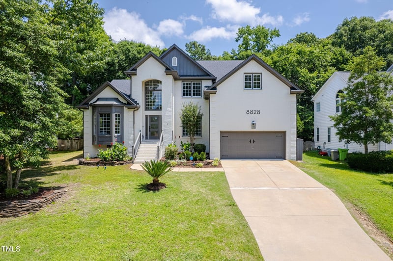 8828 Deerland Grove Dr, Raleigh, NC 27615
