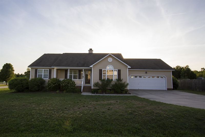 8829 Buckshot Ln, Willow Springs, NC 27592