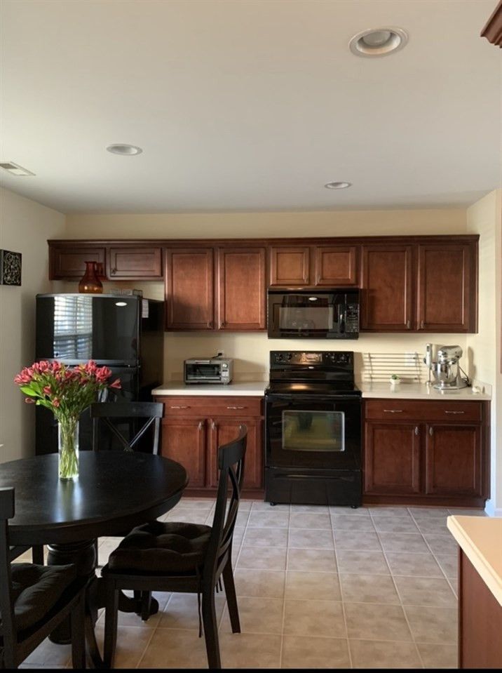 8834 Thornton Town Pl, Raleigh, NC 27616