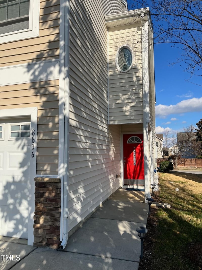 8836 Thornton Garden Ln, Raleigh, NC 27616