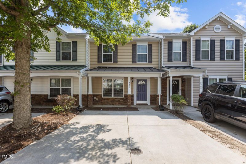 8841 Thornton Garden Ln, Raleigh, NC 27616