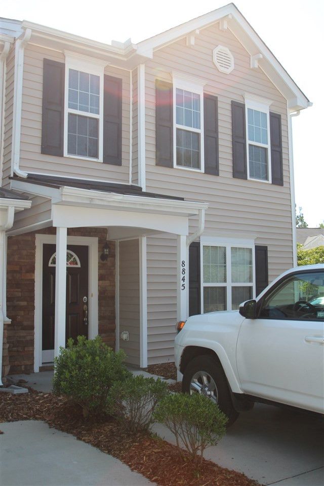 8845 Thornton Garden Ln, Raleigh, NC 27616