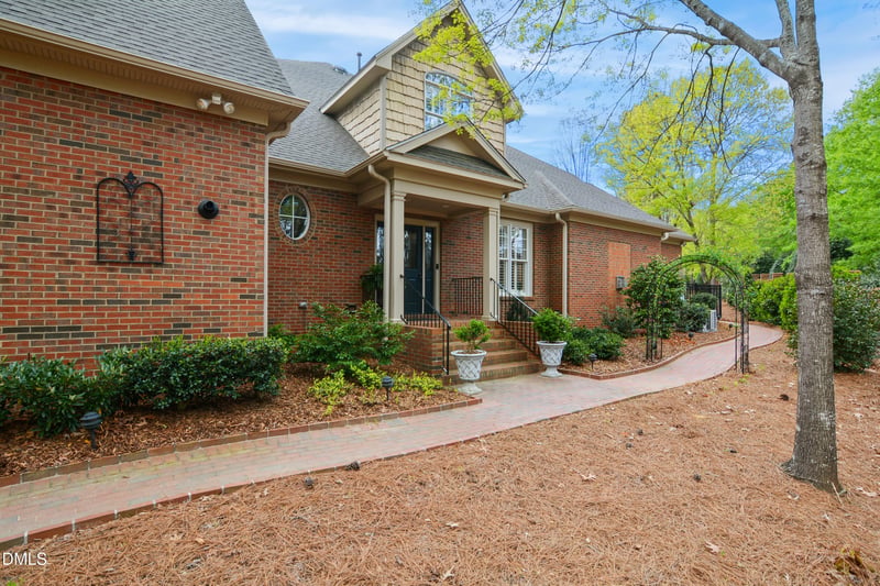 8855 Mariner Dr, Raleigh, NC 27615