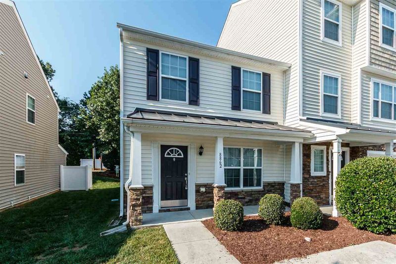 8862 Thornton Town Pl, Raleigh, NC 27616