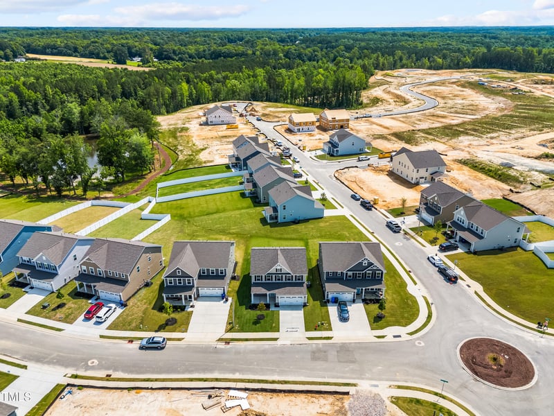 8869 Tartan Clan Dr, Willow Springs, NC 27592