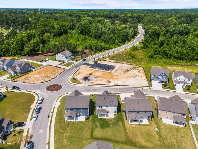 8869 Tartan Clan Dr, Willow Springs, NC 27592