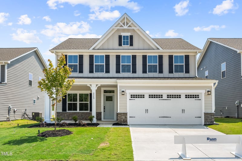 8869 Tartan Clan Dr, Willow Springs, NC 27592