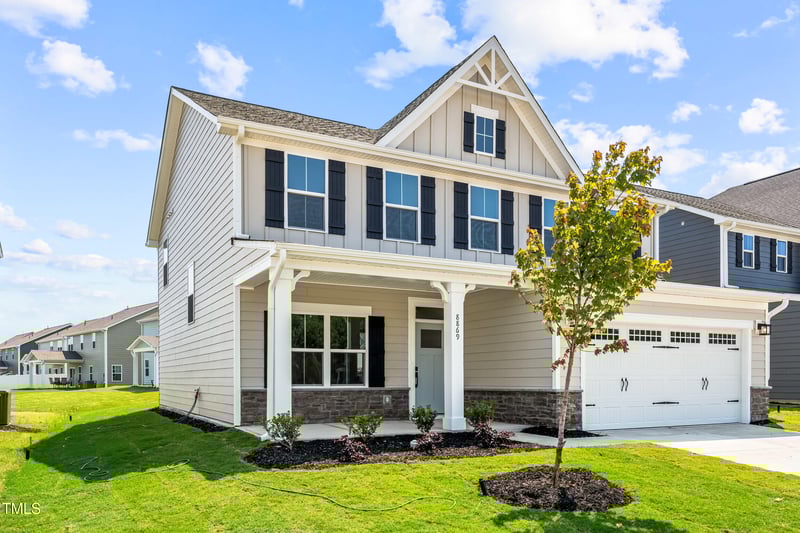 8869 Tartan Clan Dr, Willow Springs, NC 27592