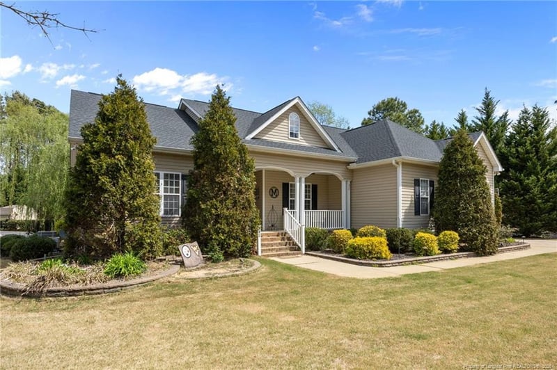 887 Coachman Way, Sanford, NC 27332