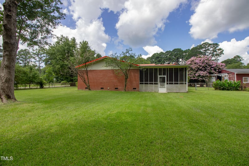 887 Seventy First School Rd, Fayetteville, NC 28314