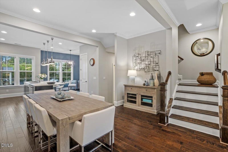 887 Wake Towne Dr, Raleigh, NC 27609