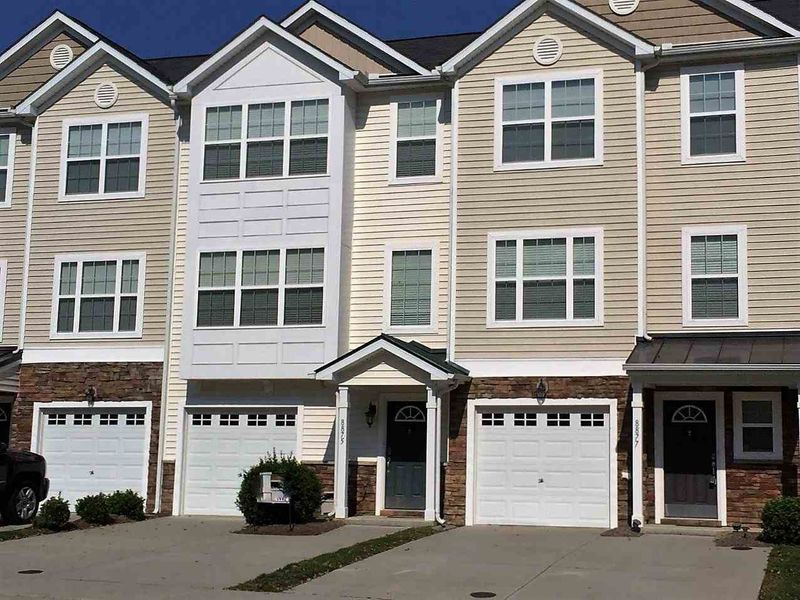 8875 Thornton Town Pl, Raleigh, NC 27616