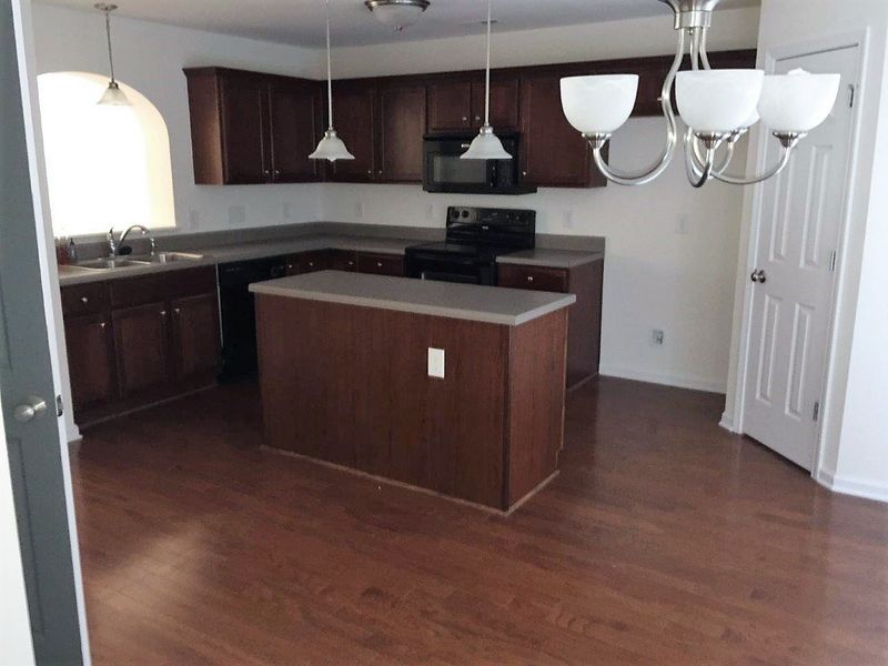 8875 Thornton Town Pl, Raleigh, NC 27616