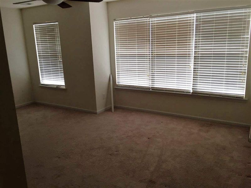 8875 Thornton Town Pl, Raleigh, NC 27616