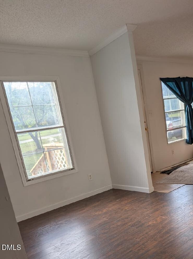 8876 Creek Rd, Willow Springs, NC 27592