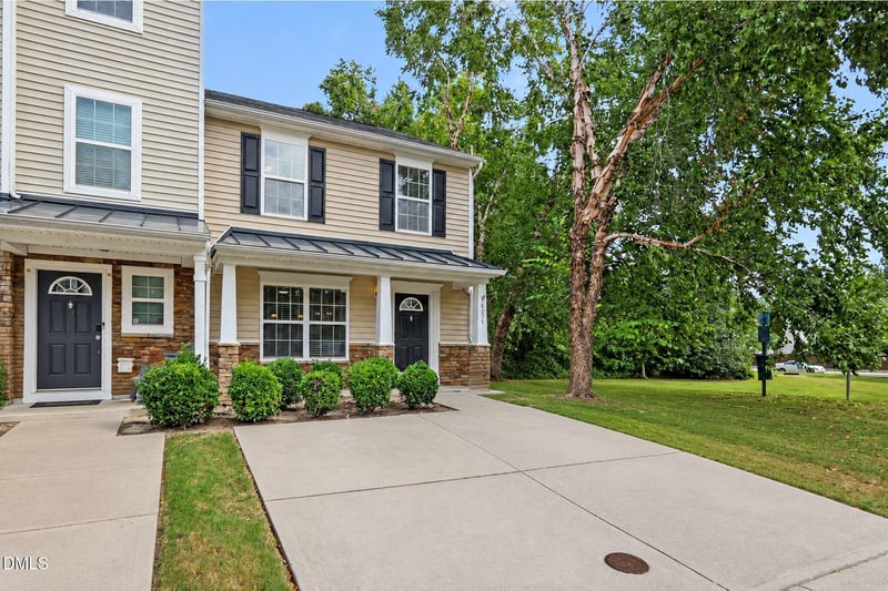 8879 Thornton Town Pl, Raleigh, NC 27616