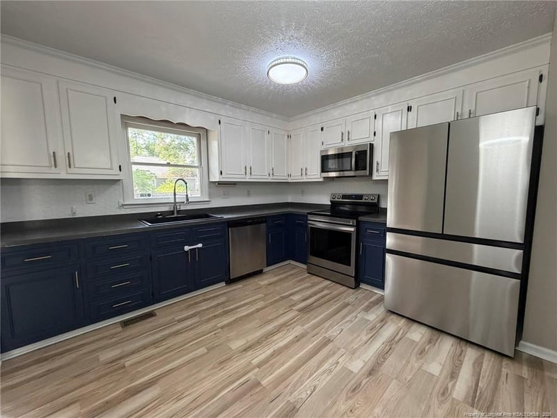 888 Santiato Dr, Fayetteville, NC 28314