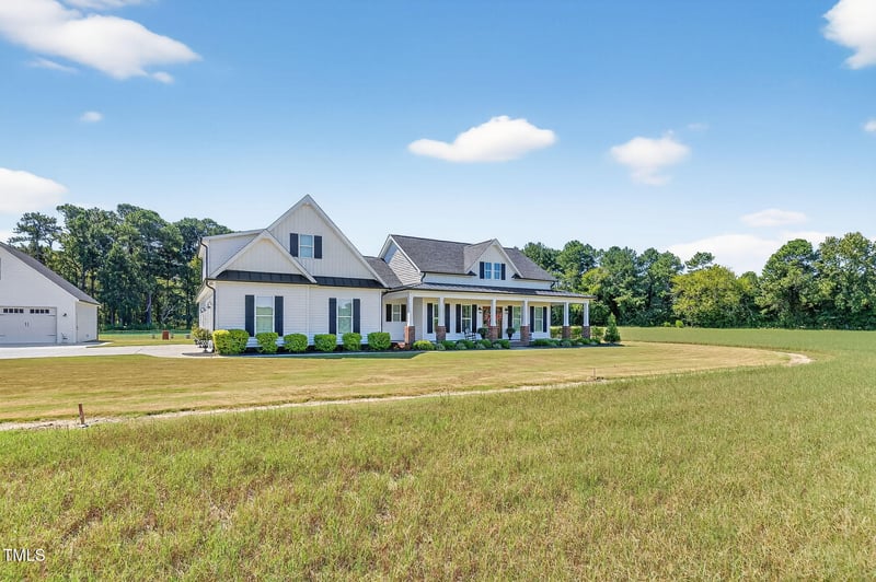 8881 Stricklands Crossroads Rd, Four Oaks, NC 27524