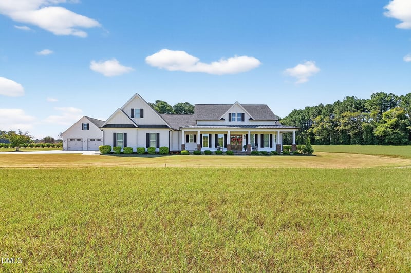 8881 Stricklands Crossroads Rd, Four Oaks, NC 27524