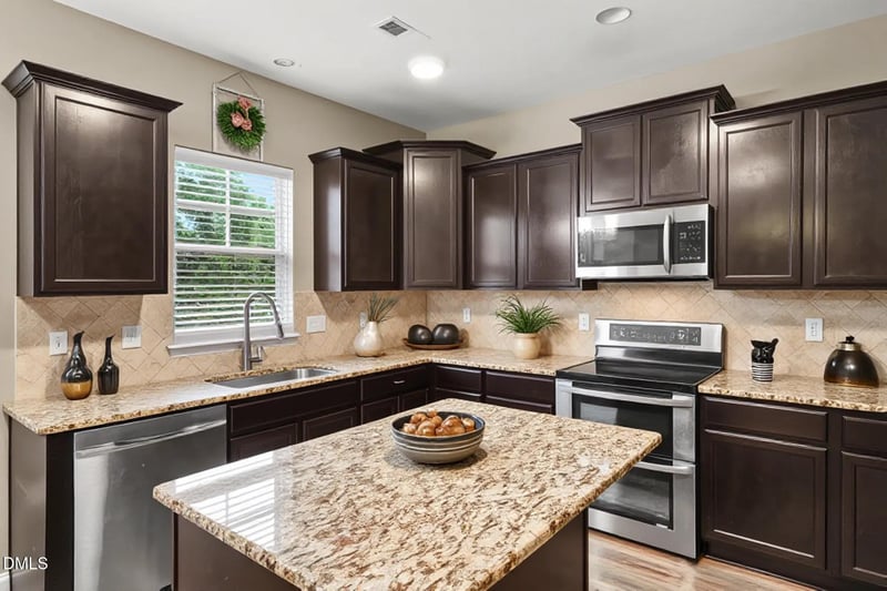 89 Bison Ln, Lillington, NC 27546