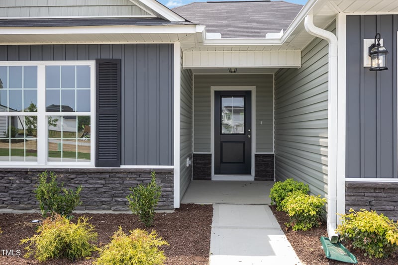 89 Emily Gardens Dr, Selma, NC 27576