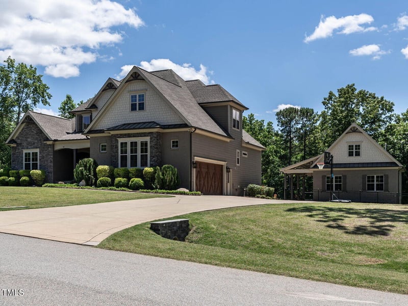 89 Stella Ct, Clayton, NC 27527